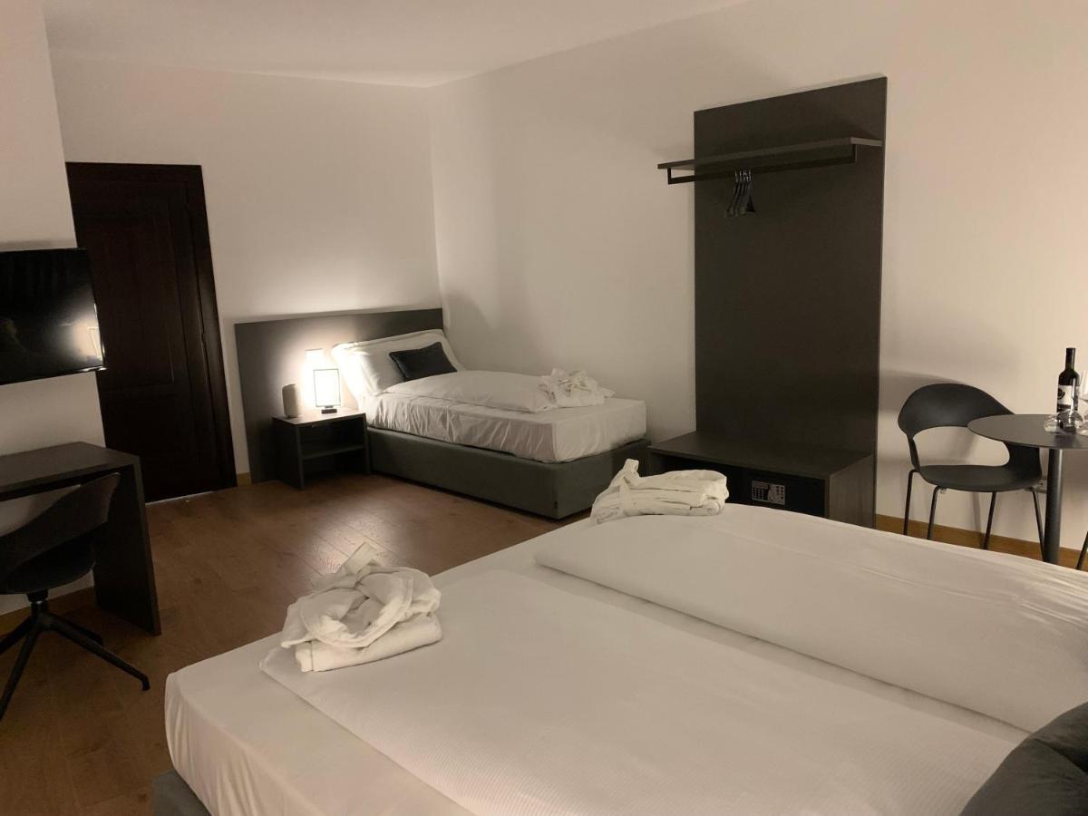Guest House Le Cassandre Sondrio Exterior foto